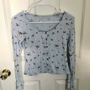 Light Blue Flower Long Sleeve Crop XS